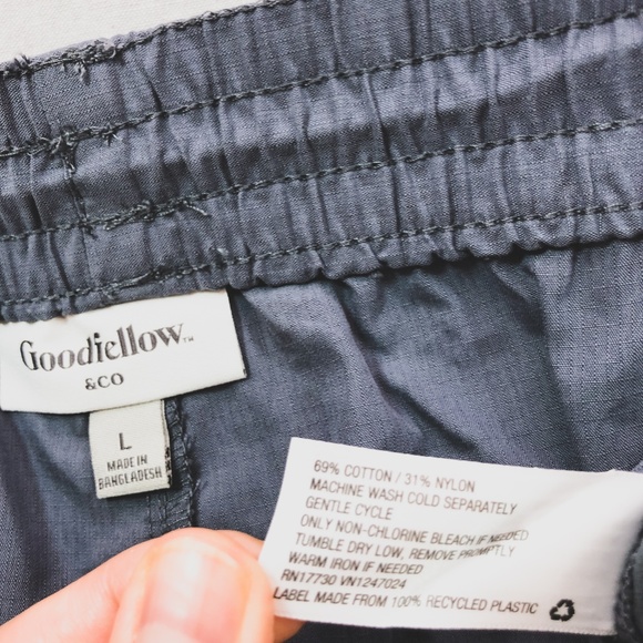 Grey Tech Drawstring Slim Fashion Short S L - Picture 7 of 8